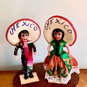 ☃️ 🎁NEW! Perfect Vtg. Mexican Doll Set  Never Used.